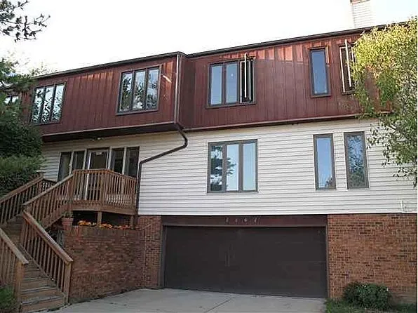 2802 E Lincoln St APT 1D, Bloomington, IL 61704