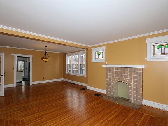 3rd image of 3613 Herbert Ave