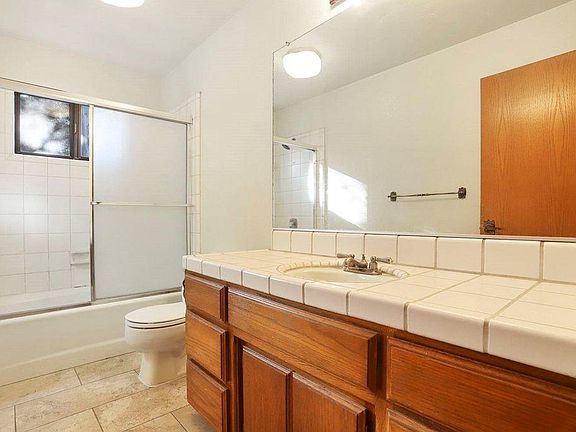 3rd image of 2270 Canal Dr