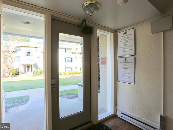 5th image of 6186 Greenwood Dr APT 301