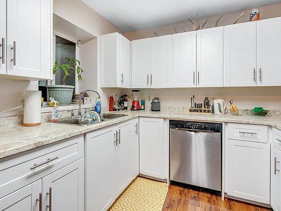 3rd image of 17440 61a Ave
