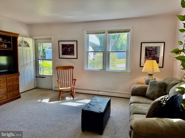 506 Lee Dr, Baltimore, MD 21228