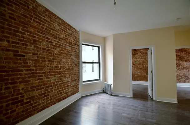 Rented by CITY SKYLINE REALTY INC | media 38