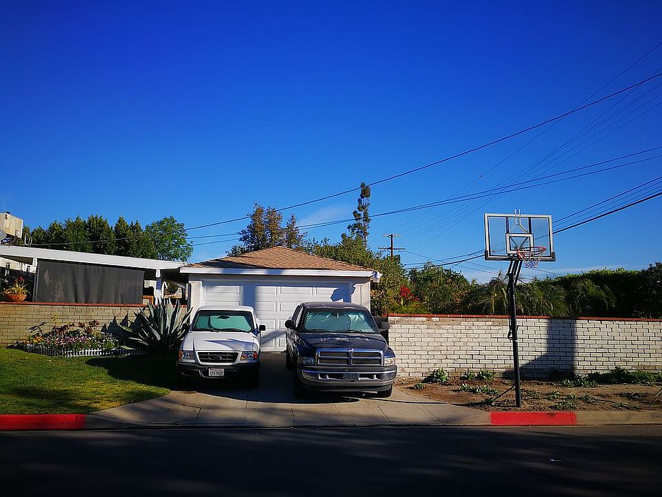 2nd image of 7700 Beck Ave