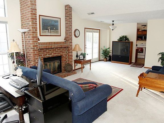 2nd image of 9403 Wimbledon Ct