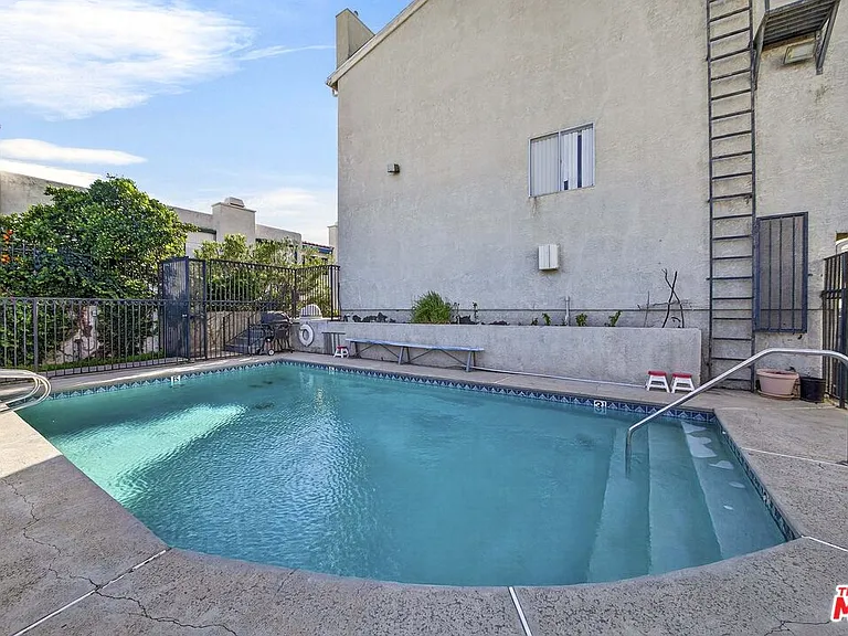 9034 Willis Ave #14 — Photo 20