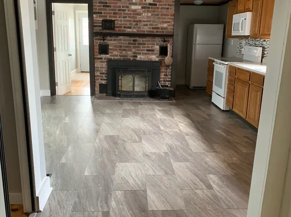 14 Floral Ave, Raymond, NH 03077