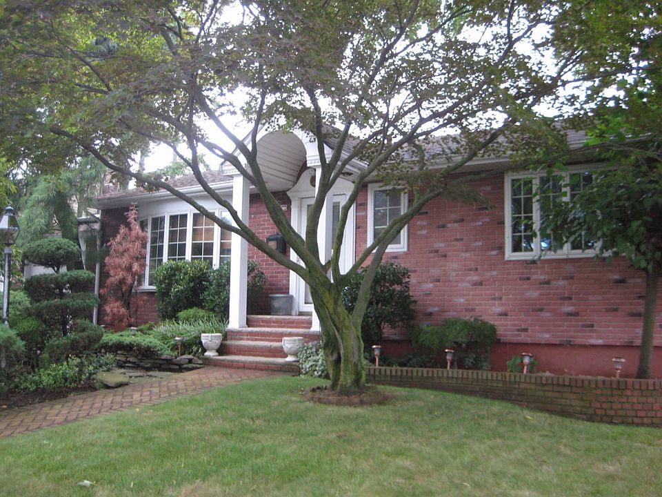 1st image of 131 Malone Ave
