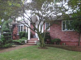 131 Malone Ave, Staten Island, NY 10306