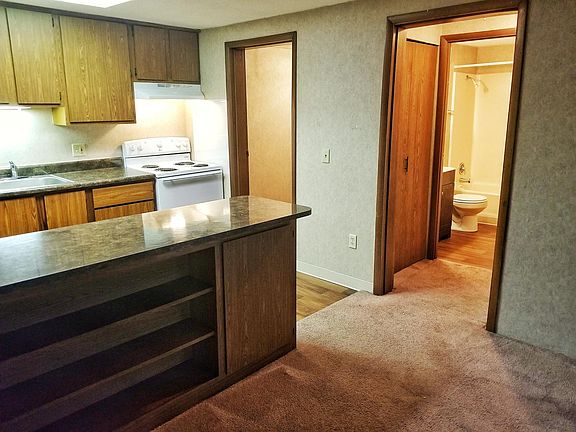 3rd image of 4962 Oakhurst Dr