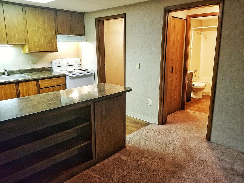 1st image of 4828 Oakhurst Pl