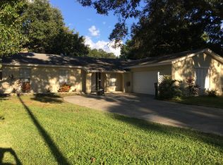 1011 Celtic Ct, Brandon, FL 33510