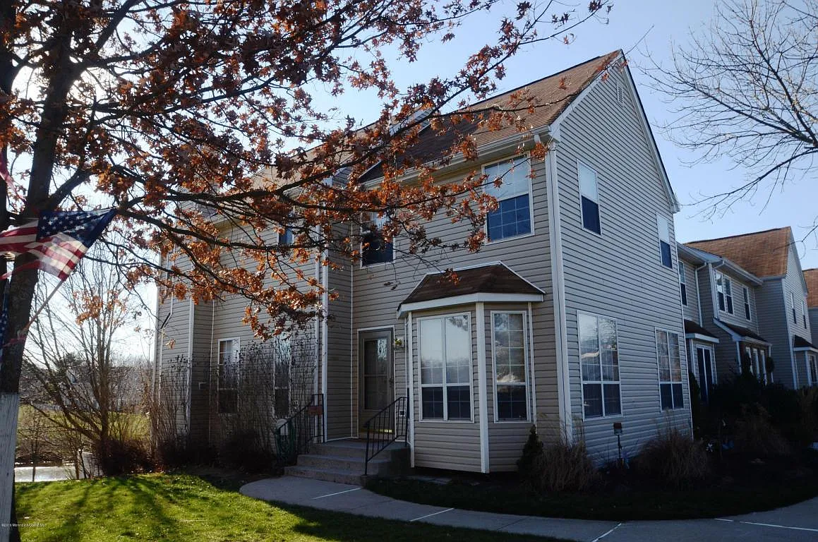 99 Bedford Pl photo 1