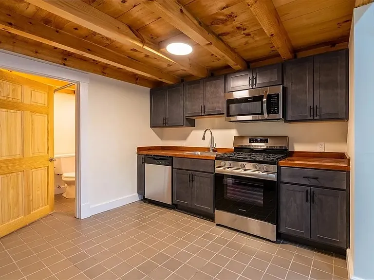 1 Central St #5 — Photo 3