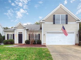 8511 Walden Ridge Dr, Charlotte, NC 28216
