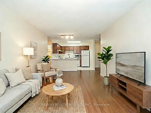 256 Doris Ave #511, Toronto, ON M2N 6X8