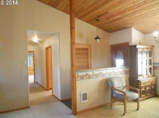 10075 S Prairie Rd, Tillamook, OR 97141