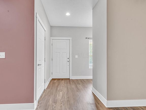 4th image of 323 Timberland View Dr
