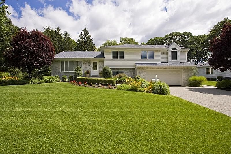 1st image of 58 Hurley Ave