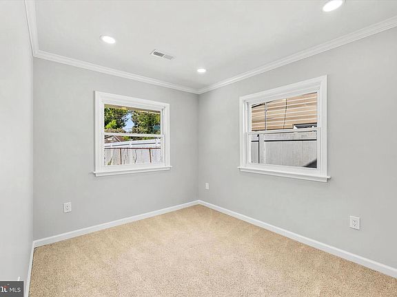 4th image of 101 Kingwood Ln