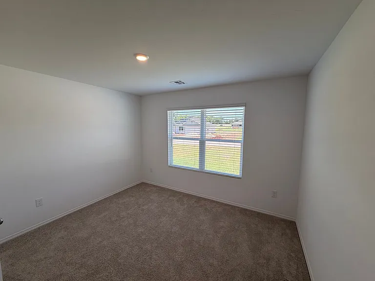 4323 S Blackberry St — Photo 4
