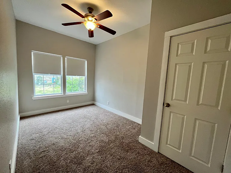 711 N Palmetto — Photo 11