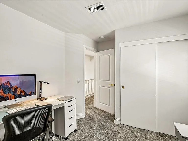 24882 Oxford Dr — Photo 23