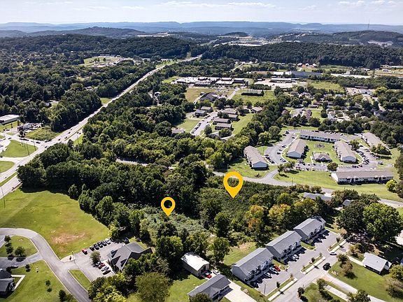 3rd image of 2367 Blackburn Rd SE