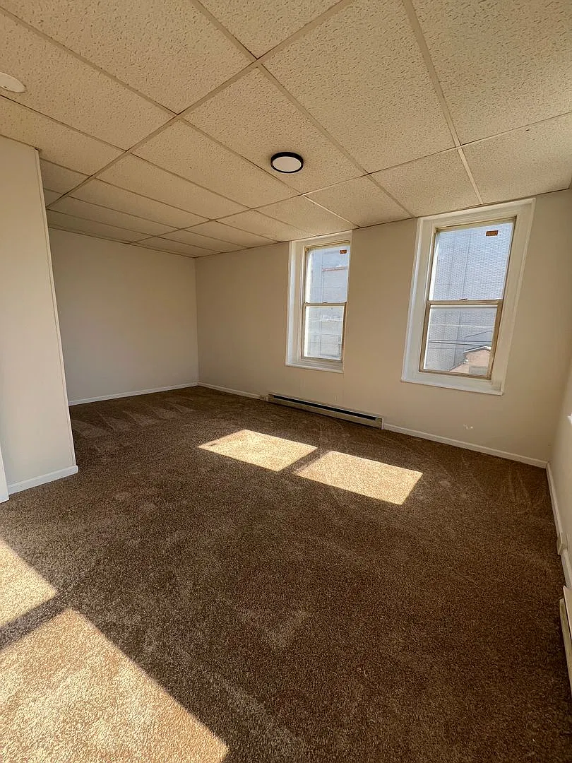 602 N Jordan St — Photo 3