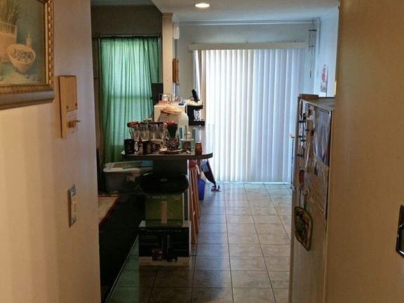 5th image of 138 Bay 14th St #2