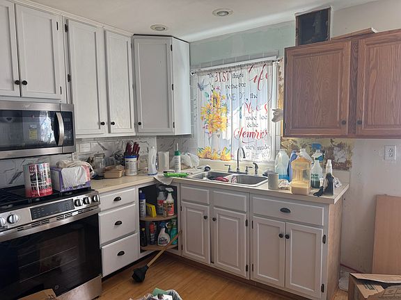 3rd image of 616 Northside Dr