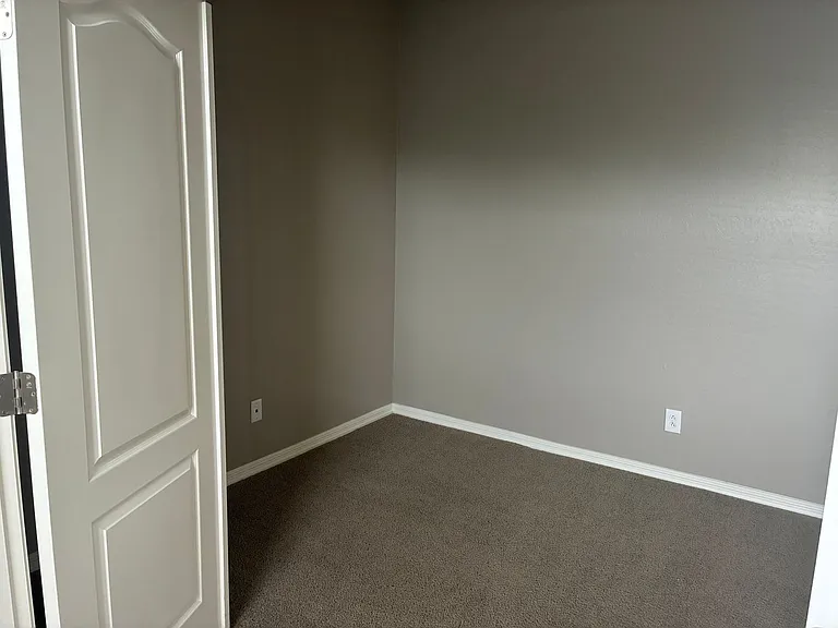 10124 E Tamery Ave — Photo 6