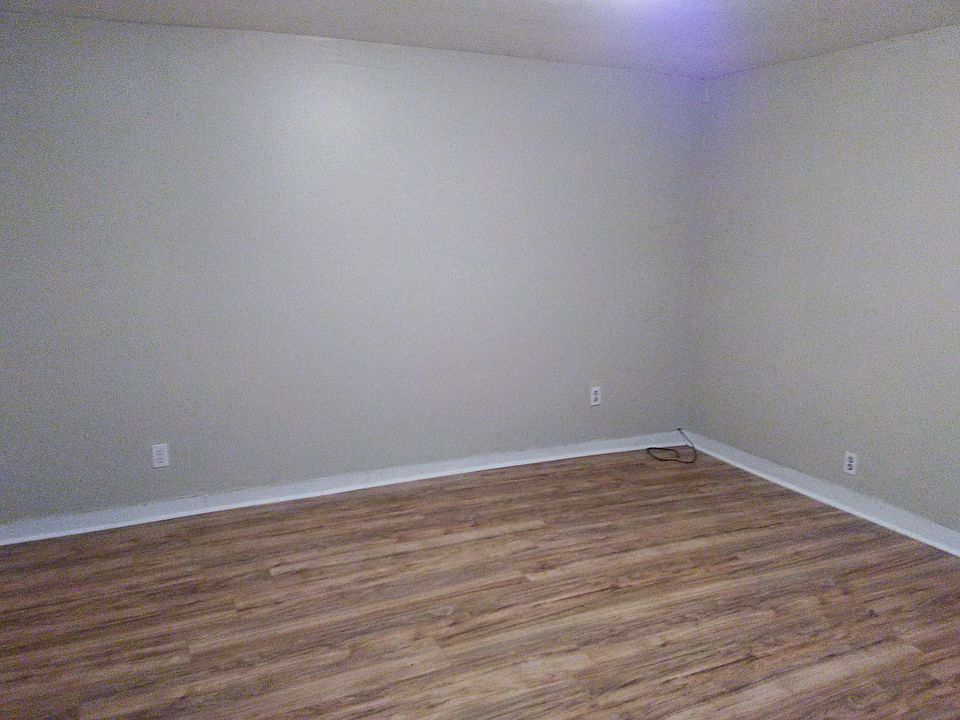 1st image of 3901 Woodbury Pike #A
