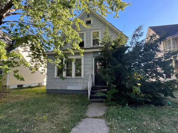 860 Lawson Ave E, Saint Paul, MN 55106