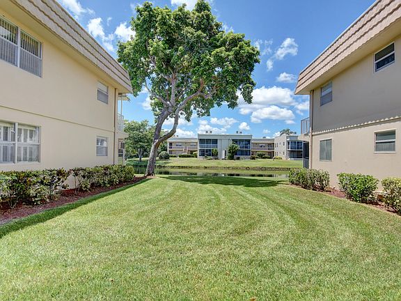 4th image of 454 Monaco Park #J