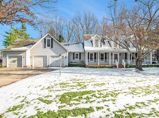 419 Helen Ct, Metamora, MI