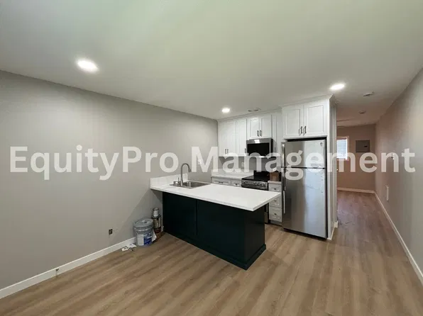 7041 Pickering Ave APT 5, Whittier, CA 90602