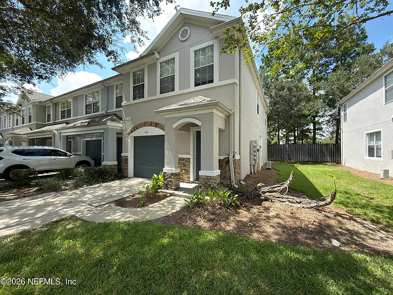 5841 Parkstone Crossing Dr — Photo 2