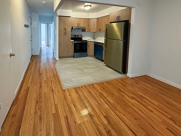 3rd image of 25-82 Steinway St #2