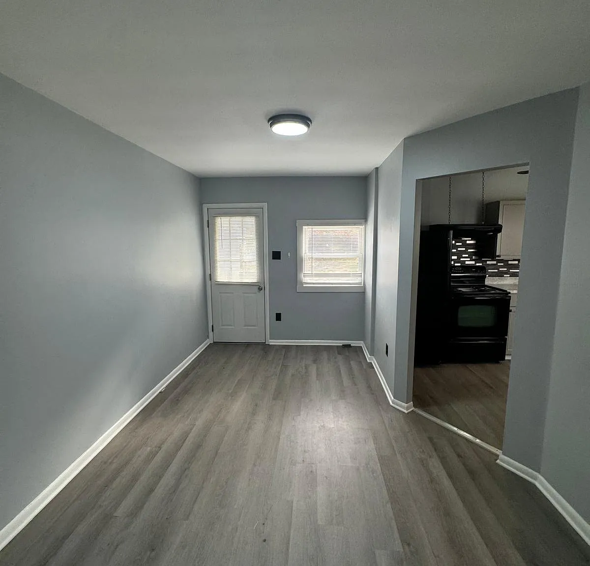 2 bed, $1,300 — Photo 4