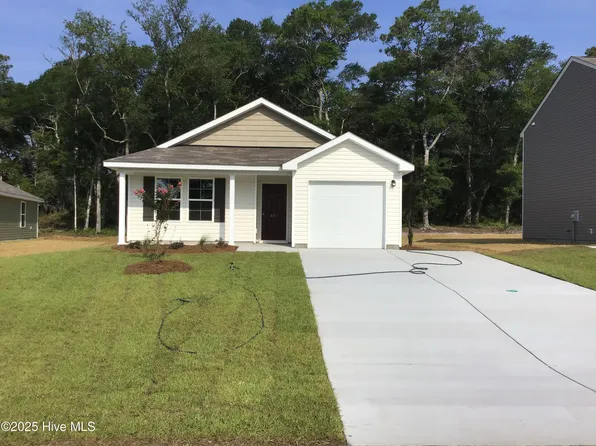 451 Hewett Landing Drive SW, Supply, NC 28462