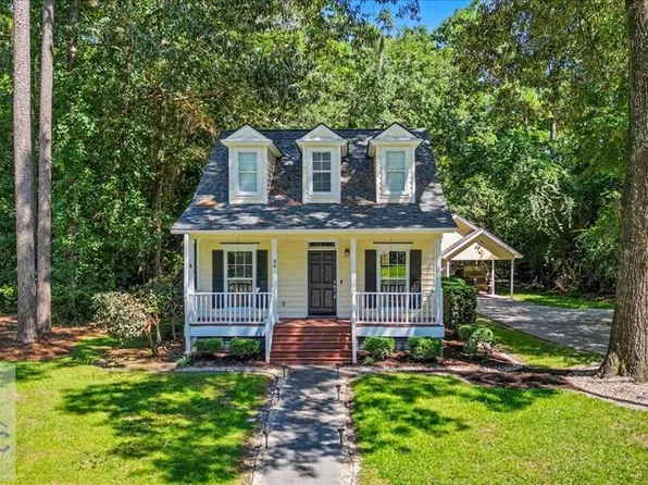 90 Brisbon Hall Dr, Richmond Hill, GA 31324