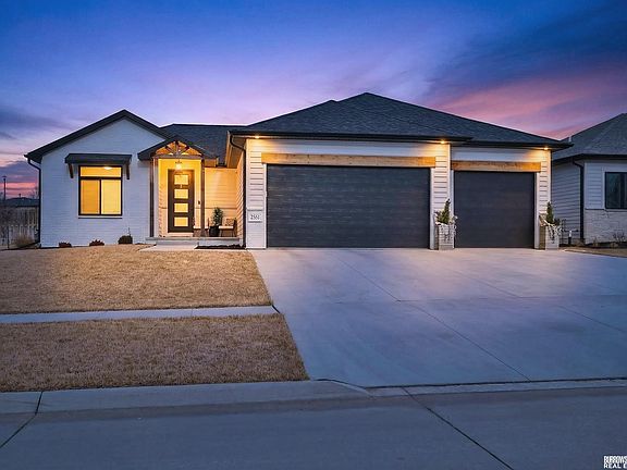 2nd image of 2351 S 89th St