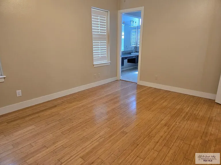 524 Wildrose Ln #1 — Photo 6