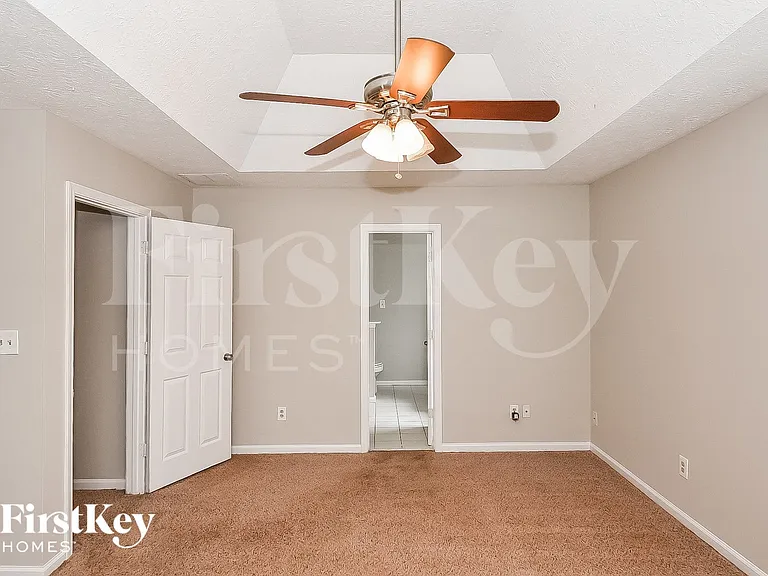 276 Due West Dr — Photo 7