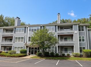 312 Raintree Ct #312, Helmetta, NJ 08828