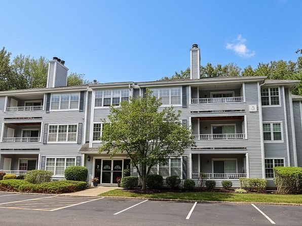 312 Raintree Ct #312