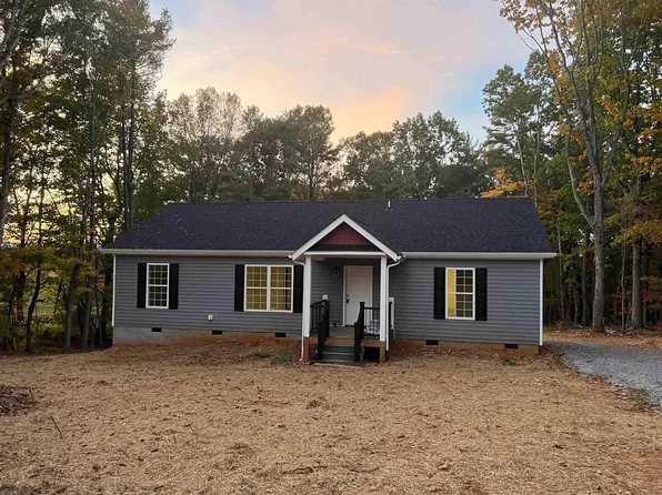 435 Poteet Rd, Wirtz, VA 24184