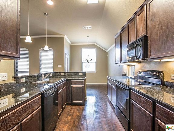 3rd image of 3415 Greyfriar Dr