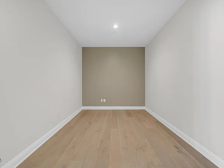 801 S Grand Ave #1710 — Photo 48